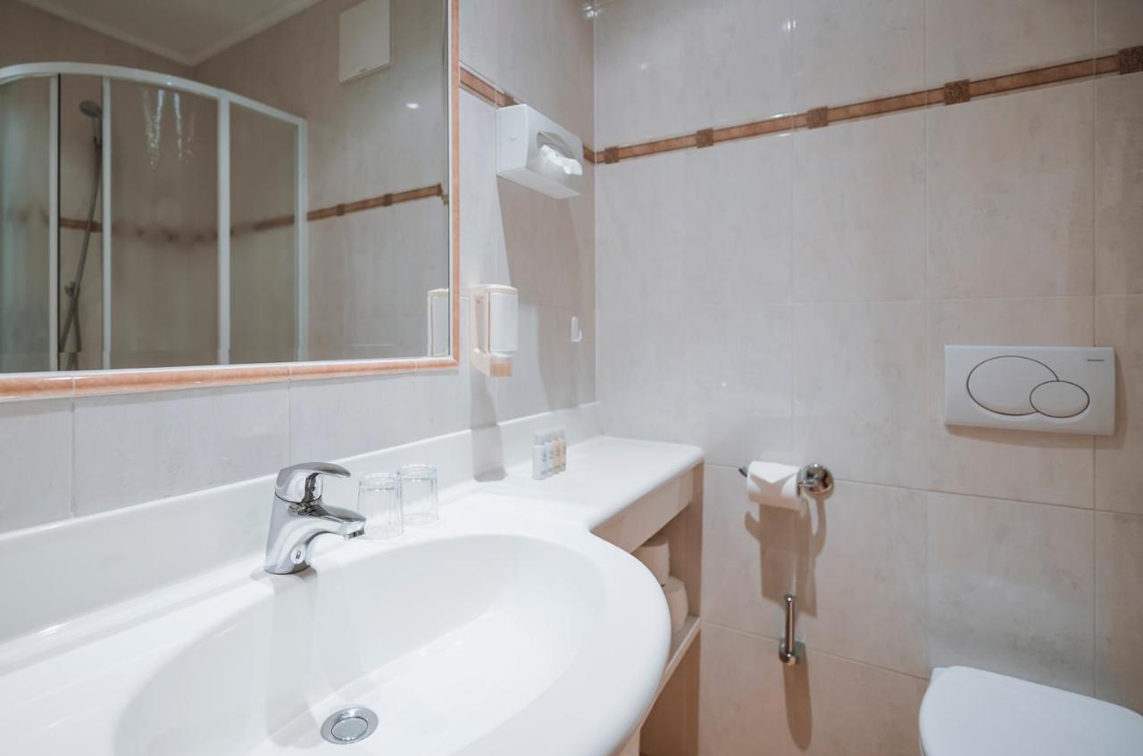 Hotel Solvie Falzes Ngoại thất bức ảnh