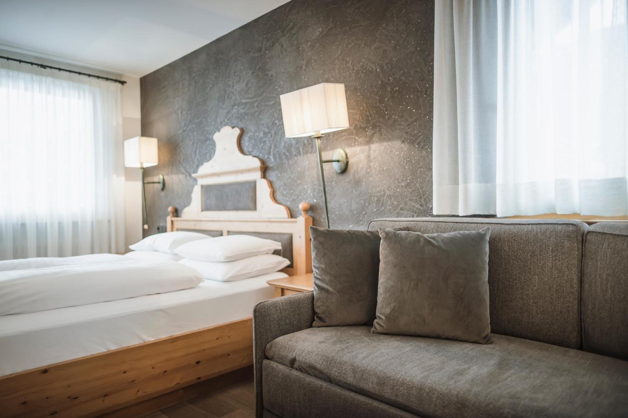 Hotel Solvie Falzes Ngoại thất bức ảnh